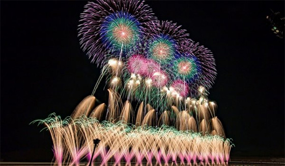 ツインリンクもてぎ“花火の祭典”のトップ画像